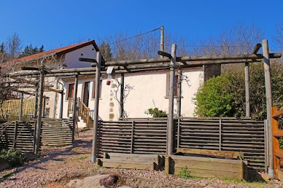 Gite les Beaudiers : Location gite 6 personnes avec piscine et sauna, dans l'Allier, Auvergne-Rhône-Alpes, Gîte à Châtel-Montagne