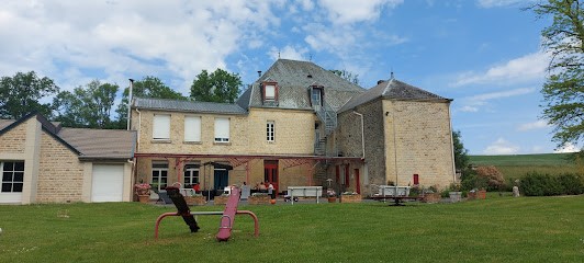 Le Château De Lametz, Gîte à Lametz