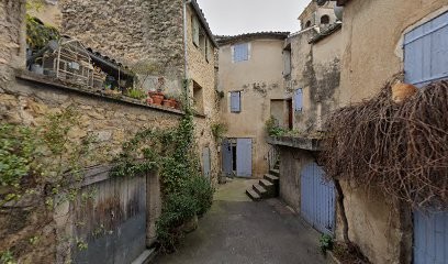Eco Lodge Les Cabanes De Lili, Gîte à Lourmarin