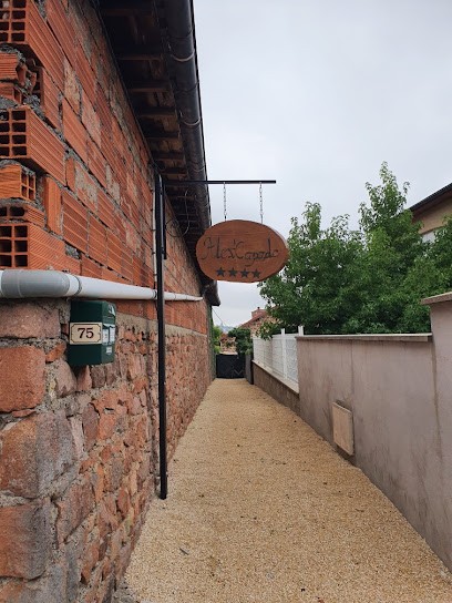 ALEX'CAPADE, Gîte à Cours