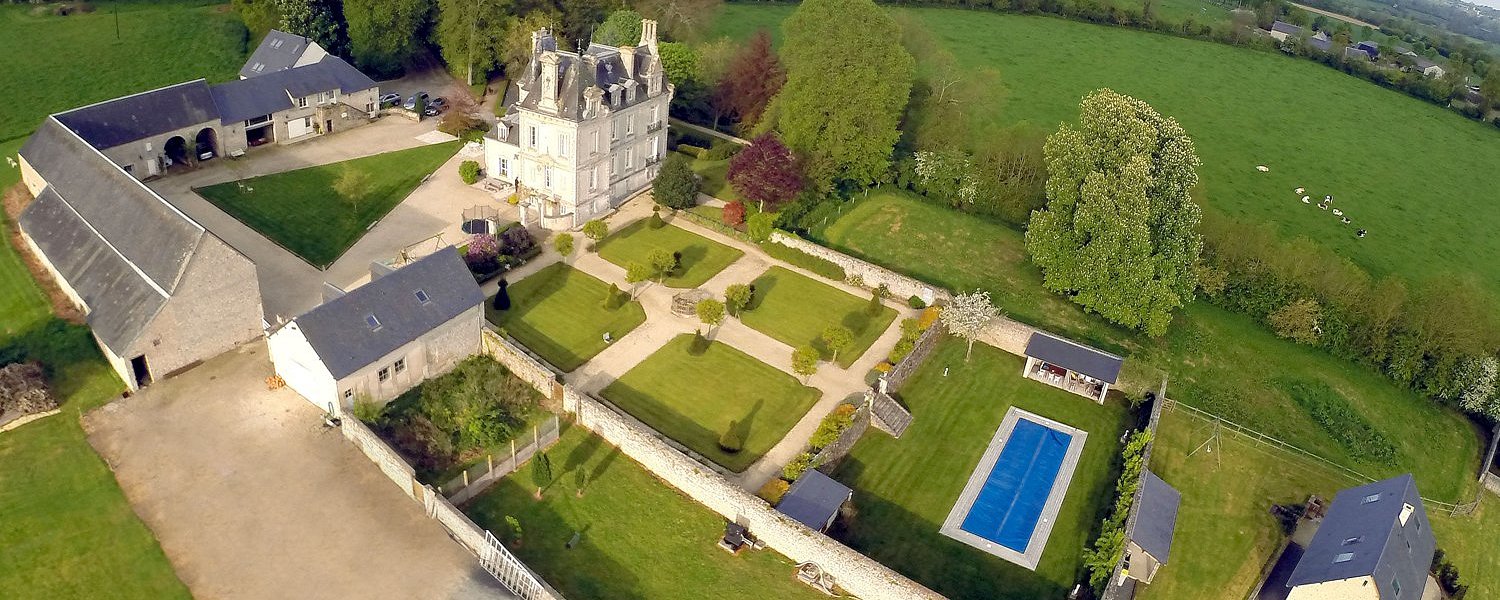 Le Presbytère Du Château D'argouges, Gîte à Mosles