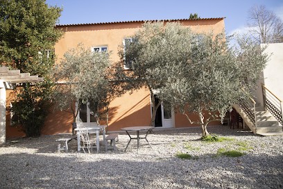 La Minoterie, Gite Atypique Et Lieu D'expression Collective, Gîte à Mérindol