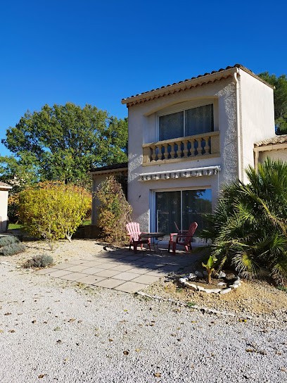 Le Domaine de l'Arbre Doré, Gîte à Lézan