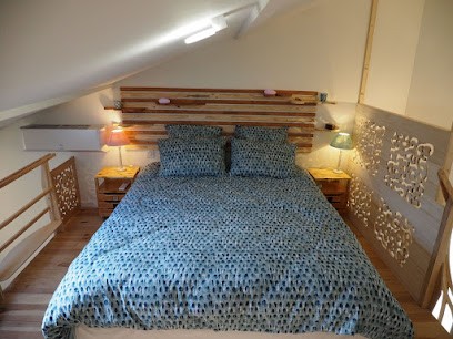 Le Petit Loft du Sculpteur, Gîte à Mouriès