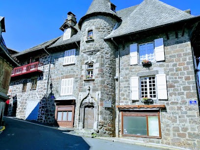 Les Abris De Rosette, 2 Locations Pour Vos Vacances En Auvergne, Gîte à Vic-sur-Cère