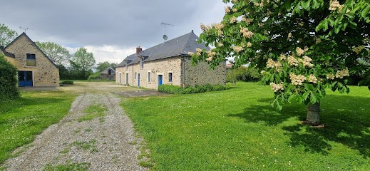 Gîte de groupe du Petit Douaillon, Gîte à Ampoigné