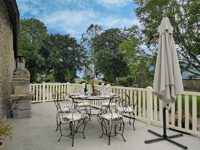 kersaintine : meublé de tourisme 3* en centre Bretagne, gîte avec spa, salle de jeux et cheminée, Gîte à Saint-Igeaux