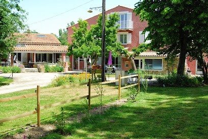 Le Moulinet - Grand Gite De Groupe, Gîte à Léran