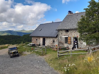 Buron  Le Bédélat Du Col De Légal, Gîte à Saint-Projet-de-Salers