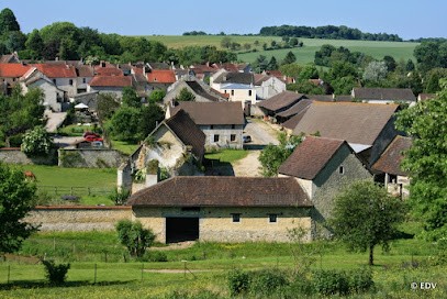 Domaine D'Athéna, Gîte De Groupe, Gîte à Chaussy