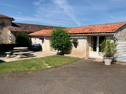Gîte D'une Rive À L'autre, Gîte à Aunac-sur-Charente