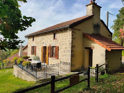 GITE LAFONTBASSE Cantal, Gîte à Omps