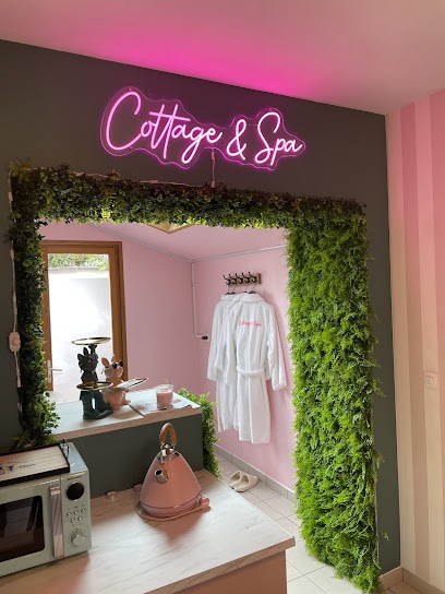 COTTAGE & SPA VALENCIENNES, Gîte à Quiévrechain
