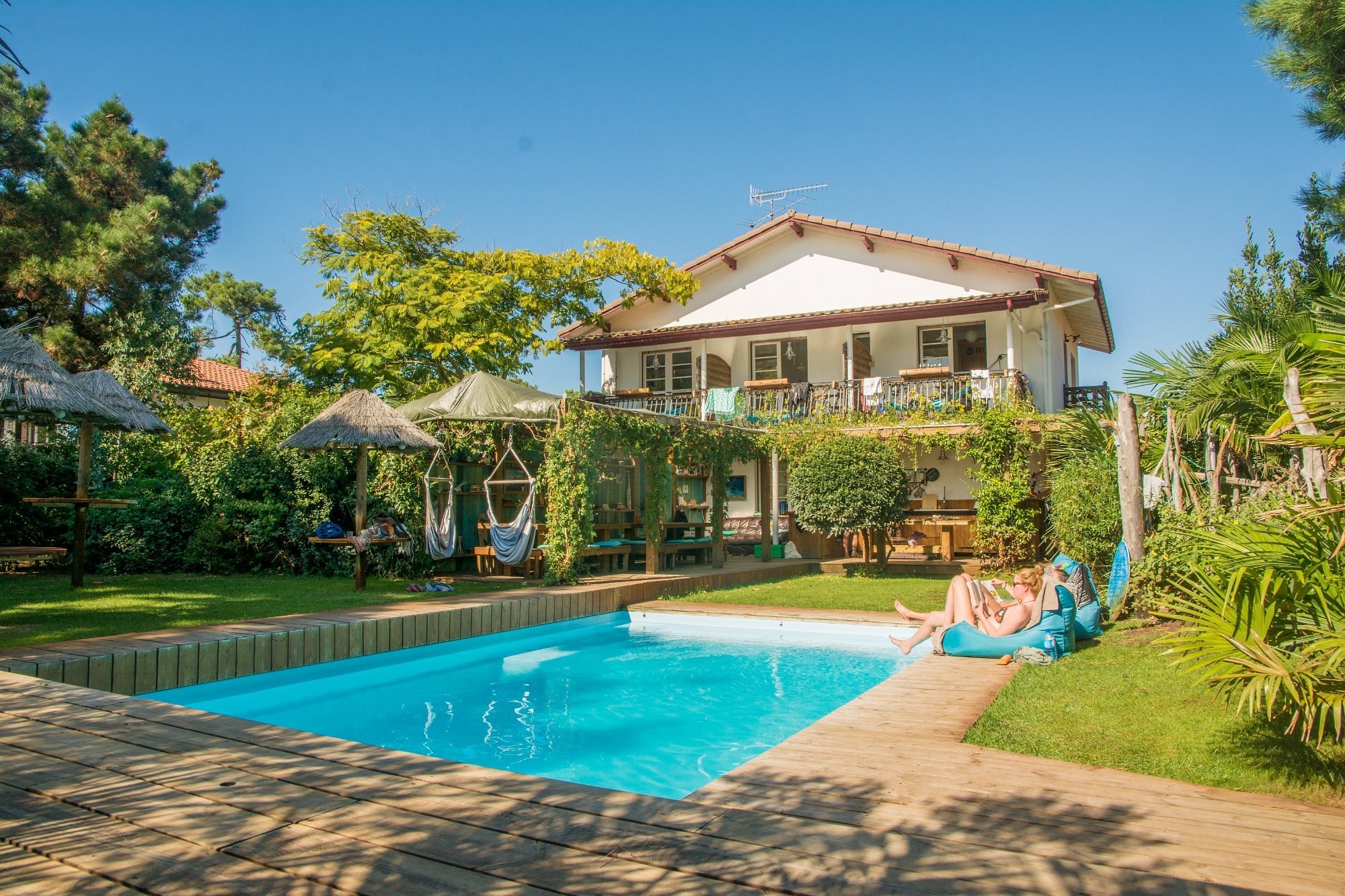 Pura Vida Lodge, Gîte à Mimizan