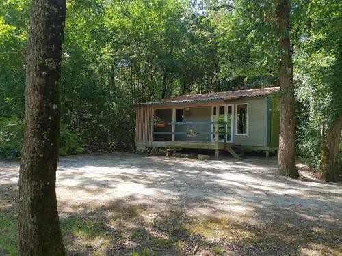 Les Chalets de la Héronnière, Gîte à Chef-Boutonne