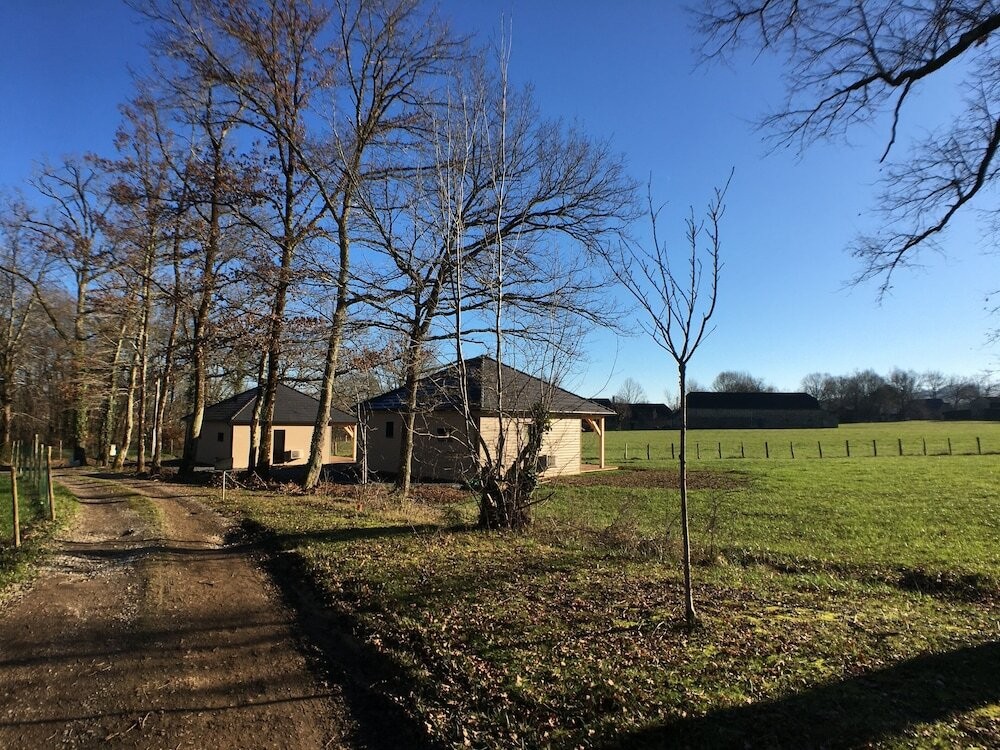 Gîtes : Le Hameau de Biscaye, Gîte à Varetz