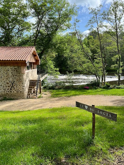 Gîtes Le Coeur Du Logis, Gîte à Lathus-Saint-Rémy