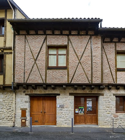 Salle paroissiale Saint Paul, Gîte à Casseneuil
