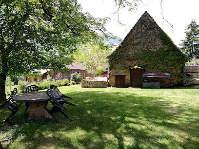 Gîte Les Acacias à Savignac De Miremont, Gîte à Savignac-de-Miremont