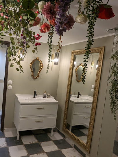 " De L'autre Côté Du Miroir", Spa Familial, Gîte à Mazingarbe