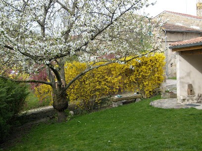 Gite le Pressoir de Busséol, Gîte à Busséol