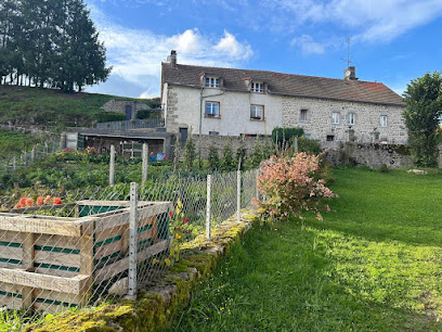 Gite La Belle Du Clocher, Gîte à Saint-Pardoux-d'Arnet