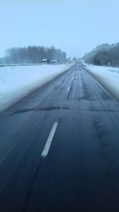 GITE AVEC ETANG DANS LES ARDENNES, Gîte au Châtelet-sur-Retourne