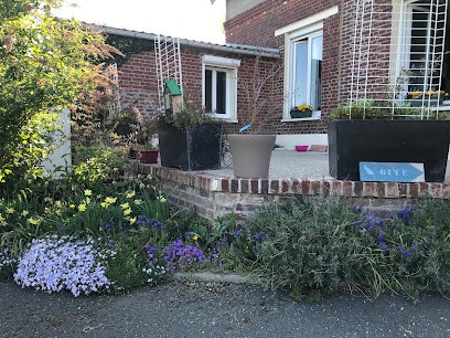 Gîte Entre Canaux Et Coquelicots, Gîte à Étricourt-Manancourt