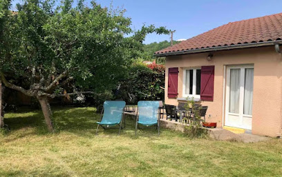 Gite Les Darons, Gîte à Cour-et-Buis