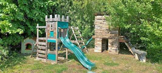 Le Quereau Cottages, Gîte à Saint-Macoux