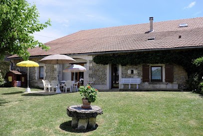 Gîte de la Grange : Location de vacances dans maison de caractère 8/9 personnes avec piscine privée et jardin, en Pays d'Ans au coeur du Périgord, proche Périgueux en Dordogne - Nouvelle Aquitaine, Gîte à Cubjac-Auvézère-Val d'Ans