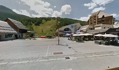 The Golden Sun, Gîte à Saint-Chaffrey