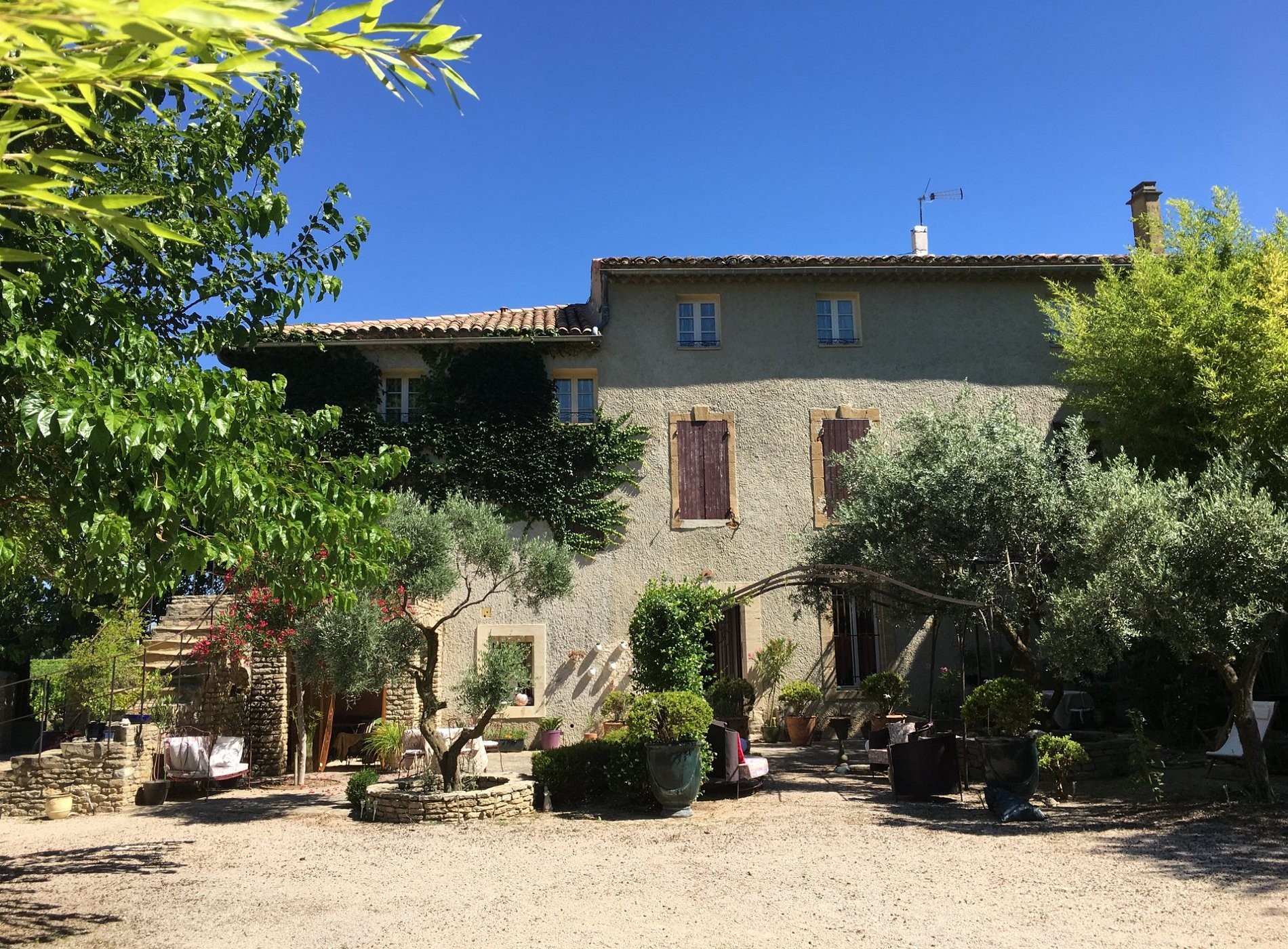 Le Mas des Armouriers, Gîte à Violès