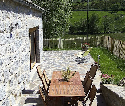 La Ferme De Marijoulet - Gîte "A L'abri Du Temps" Sauna-Aubrac Famille Amis 9 Pers., Gîte à Prinsuéjols-Malbouzon