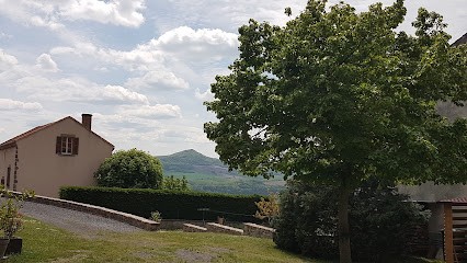 Au Pardinois : Location Gîte 2-9 Pers, Face Au Massif Du Sancy, 10mn Issoire, 30mn De Clermont-Ferrand, Gîte à Pardines