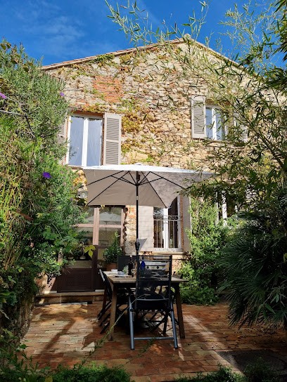 Le Mas de la Petite Jeanne, Gîte à Grimaud