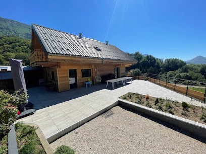 Chalet de la Fougère 15 pers, Gîte à Thoiry
