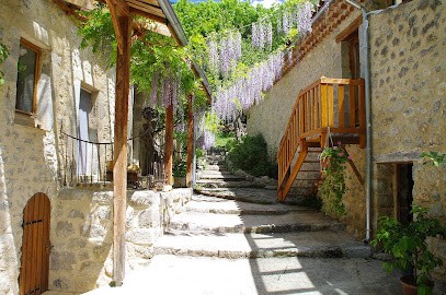 Gîte Hameau Des Damias, Gîte à Éourres