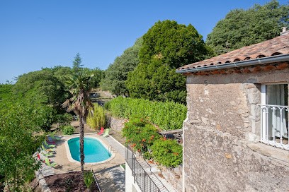 Gîte Les Chênes Verts, Gîte à Laval-Pradel