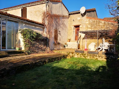 The Lussay House, Gîte à Cherveux