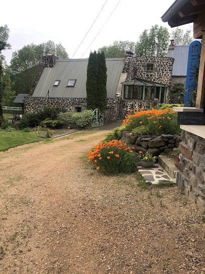 Patrick et Claudine, Gîte à Saint-Alyre-ès-Montagne