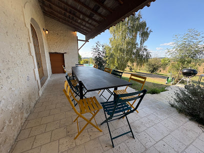 Villa Leynie (Gîte 12 Personnes À Festalemps - Saint Privat En Périgord), Gîte à Saint Privat en Périgord