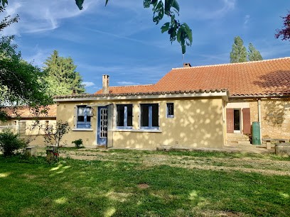 Gîte et cabane Le Rocher de Mainzac, Gîte à Mainzac
