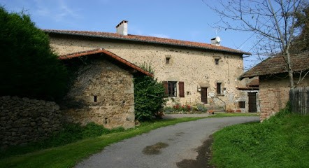 La Vieille Ferme BOOK DIRECT FOR BEST RATES, Gîte à Pressignac