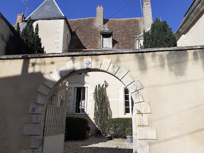 Le Logis de Saint Cyr, Gîte à Issoudun