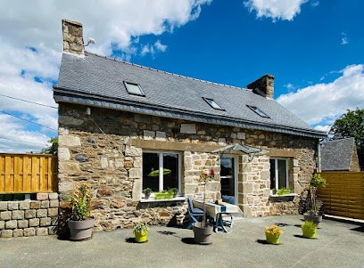 La Petite Maison De Roscaradec, Gîte à Bourbriac