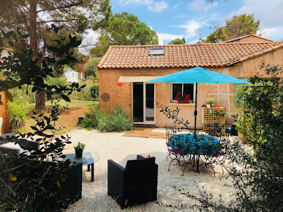 Gîte Vacances Les Crins De La Renardière, Gîte à Villeveyrac