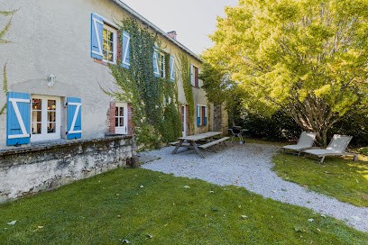 Gîte De Groupe Montauvert, Gîte à Montel-de-Gelat