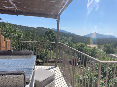 Belle Maison Chaleureuse, Gîte à Peyroules