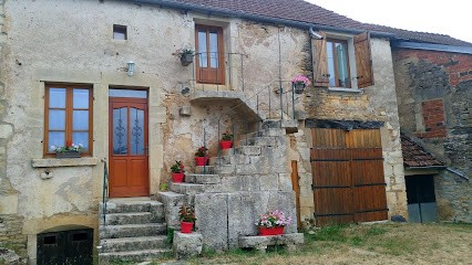 Gite De Coutarnoux - CHEZ ALEX & FANNY, Gîte à Coutarnoux